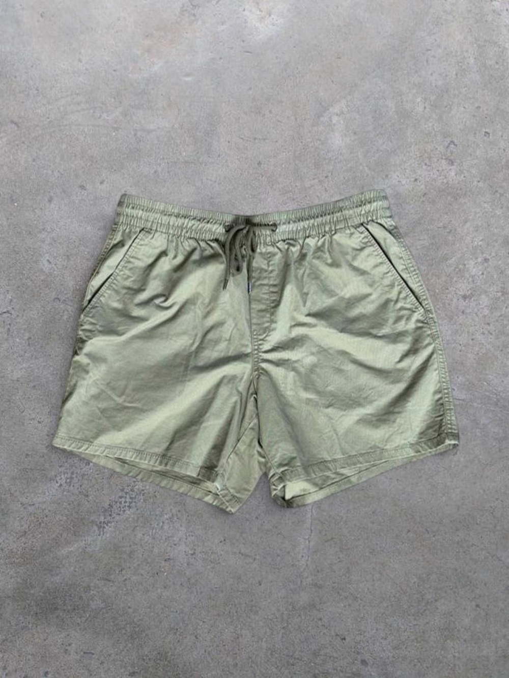No Boundaries Men's Olive Green Athletic Drawstring Shorts